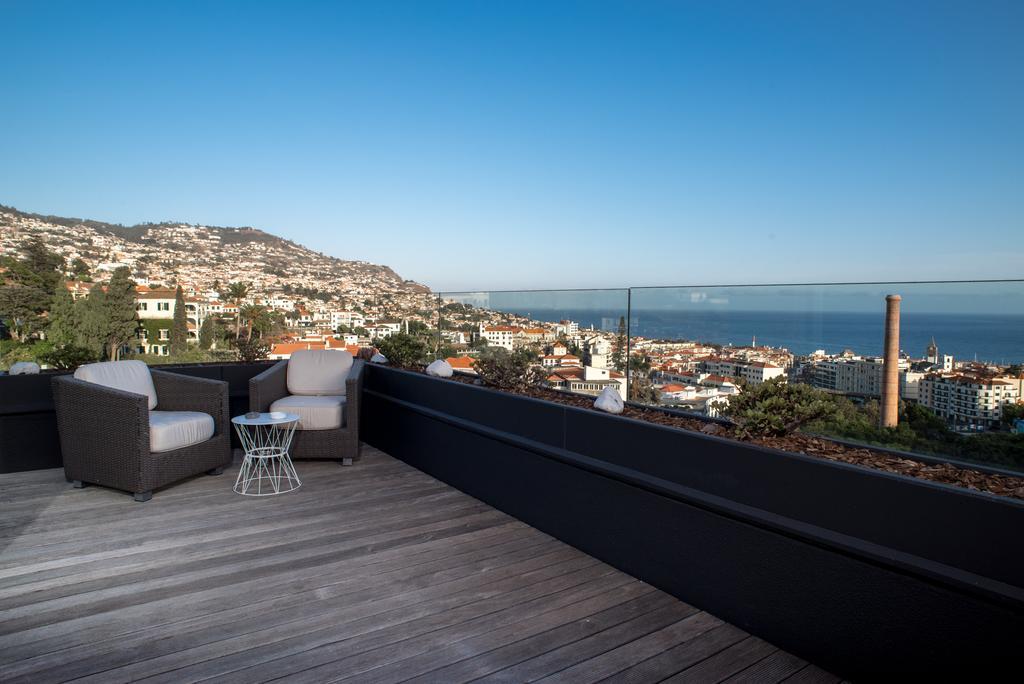Arts In Penthouse Apartments Til Sol Funchal  Exterior photo